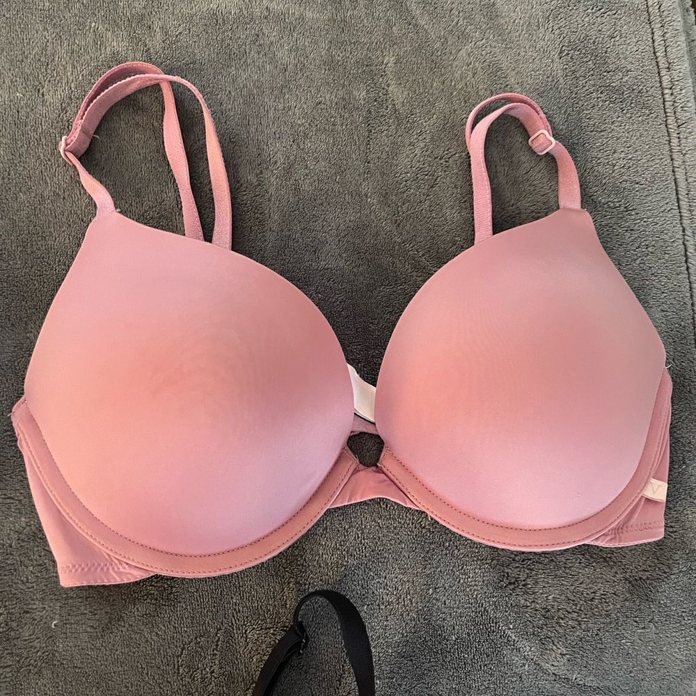 Victoria’s Secret and PINK lot of 4 bras, all size 32D - Picture 7 of 10